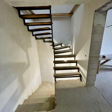 Героїв Майдану вул., 15