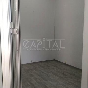 Велика Васильківська вул. (Червоноармійська), 72