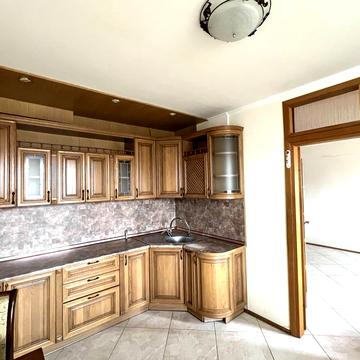 Княжий Затон вул., 11