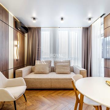 Салютна вул., 2к24