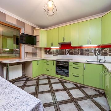 Васильченка вул., 3