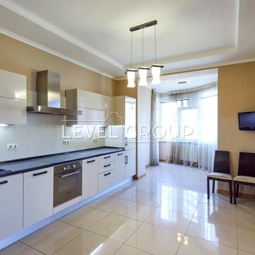 Лесі Українки бульв., 7-Б