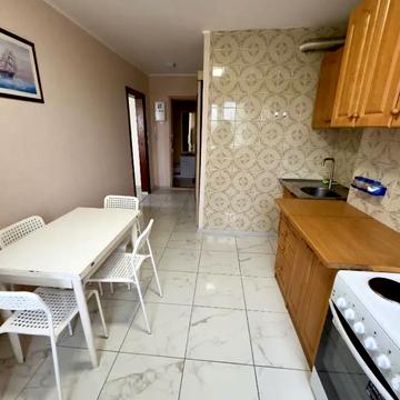 Олександра Поля просп. (Кірова), 6