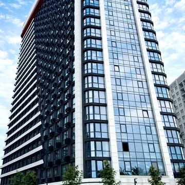 Причальна вул., 14