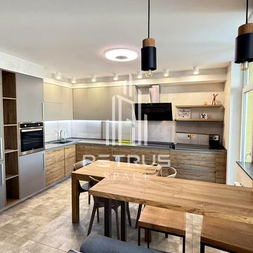 Єлизавети Чавдар вул., 13