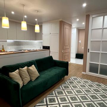 Богдана Хмельницького вул., 76