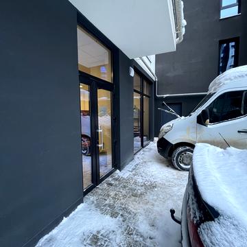 Юліана Пелеша вул., 3