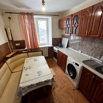 Лабораторна вул., 6