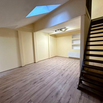 Шандора Петефі пл., 20