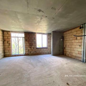 Олексія Вадатурського вул. (Маршала Малиновського), 129