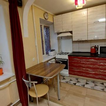 Кирилівська вул. (Фрунзе), 116