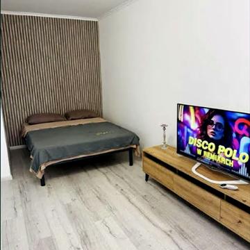 Василя Симоненка вул. (), 13