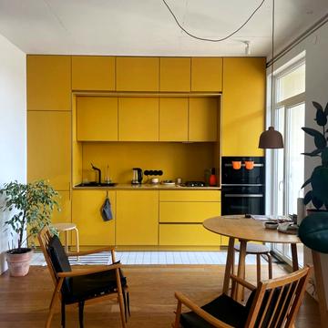 Угорська вул., 14а