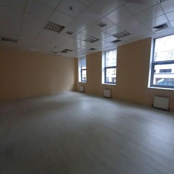 Кельнський бульв. (Катеринославський), 1