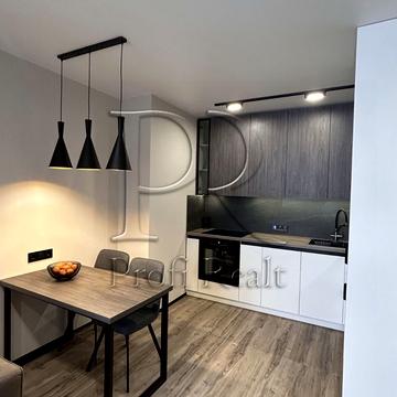 Олександра Олеся вул., 8/17