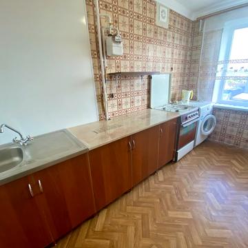 Слобожанський просп. (ім. газети Правда), 7