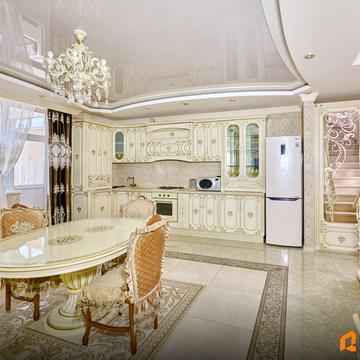 Миколаївська вул.