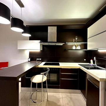 Олександра Мишуги вул., 2