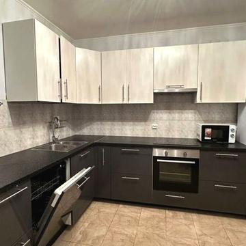 Володимира Великого вул. (Артема), 10е