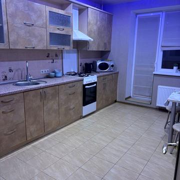 Героїв Харкова просп. (Московський), 131в