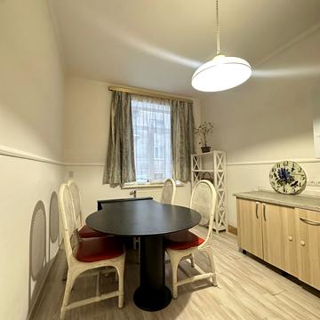 Харківська вул., 14