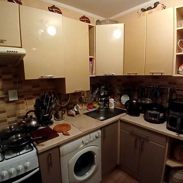 Відінська вул., 44