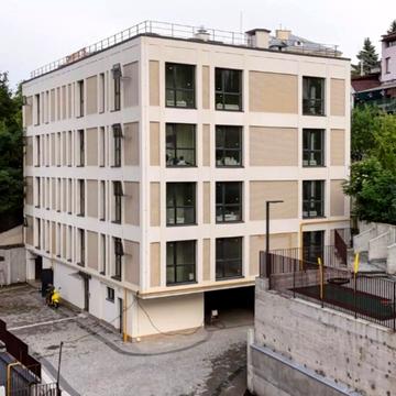 Погулянка вул., (Будинок)