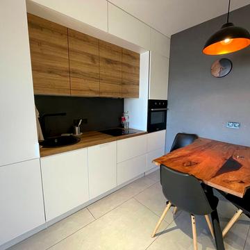 Стрийська вул., 108