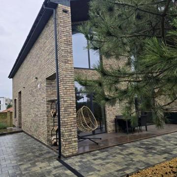 Леонтовича