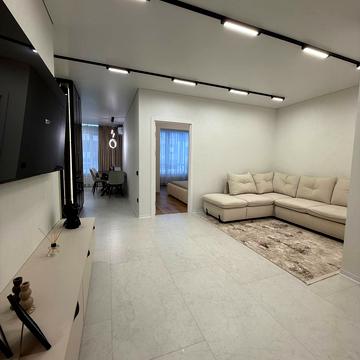 Приозерна вул., 42