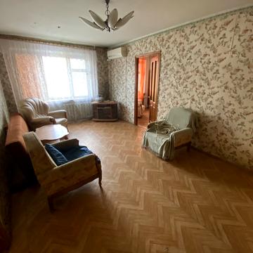 Героїв Крут вул. (Валентини Терешкової), 33