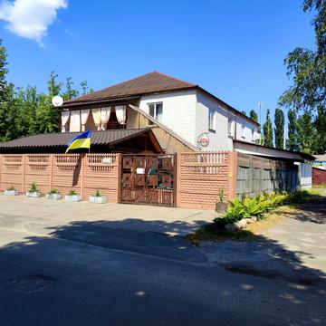 Оболонська вул., 35