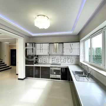 Лугова вул.