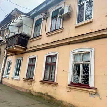 Тараса Кузьміна вул., 19