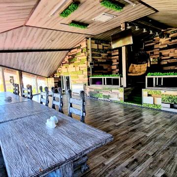 Івана Франка вул., 38