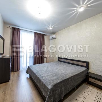 Дмитрівська вул., 75