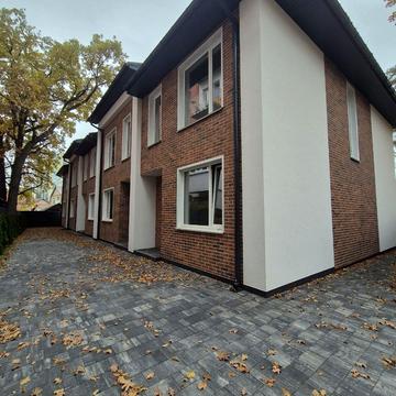 Українська вул.