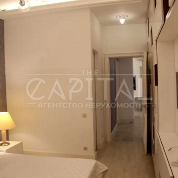 Заньковецької вул., 8