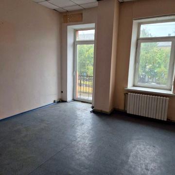 Олександра Поля просп. (Кірова), 25