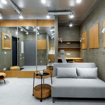 Кадетський Гай вул., 8