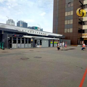 Євгена Сверстюка вул. (Марини Раскової), 1