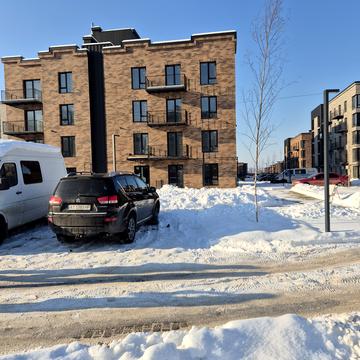 24 Серпня вул., 32