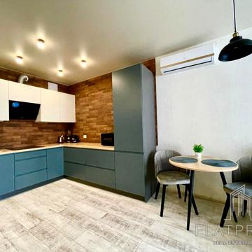 Зарічна вул., 1-В