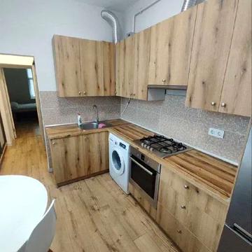 Максима Залізняка вул., 8