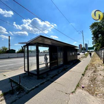 Братиславська вул., 3