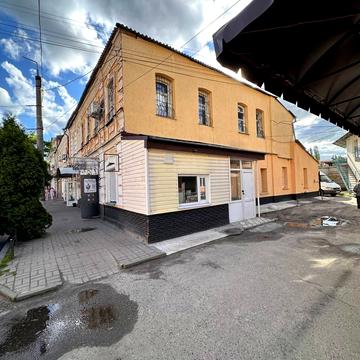 Нижньовоскресенська вул., 9