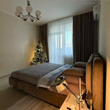 Вячеслава Чорновола вул., 27