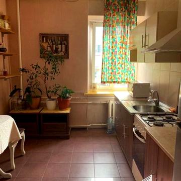 Лесі Українки бульв., 24