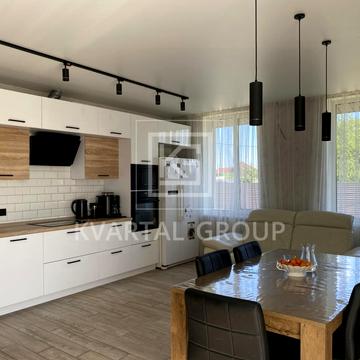 Центральна вул.