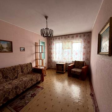 Довженка вул., 3